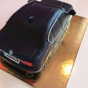 _ern_BMW_limuz_na