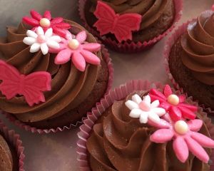 _okol_dov_cupcakes_s_marcip_nem_a_okol_dov_m_kr_mem