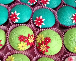 Kyti_kov_hol_i_marcip_nov_cupcakes