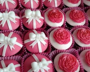 Cupcakes marcipánové - dárky a růže