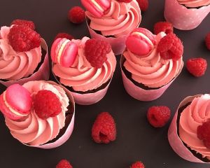 R_ov_cupcakes_s_r_ov_m_kr_mem_a_malinou