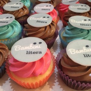Bambini_litera_cupcakes