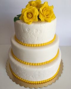 svatební dort 3.p. žluté marcipánové růže
