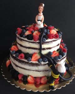 svatební dort - naked cake - nahý dort - hasič
