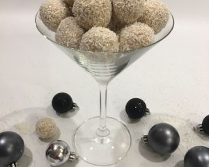 Mandlov_kuli_ky_obalen_v_kokosu