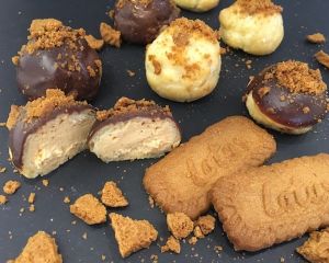 Profiterolky_s_okol_dou_a_lotus_kr_mem_a_lotus_su_enkami